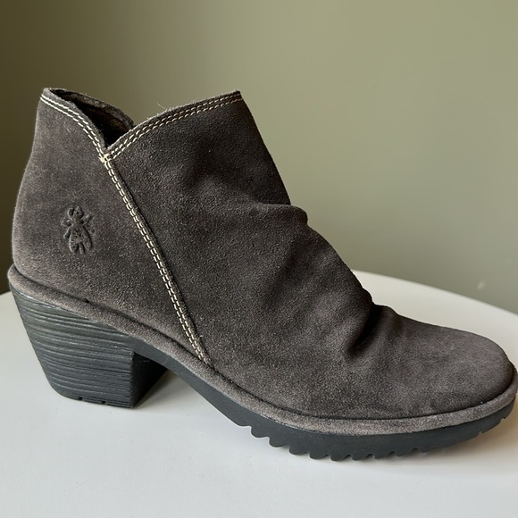 FLY LONDON Wezo Suede Mid Heel Ankle Boot Grey Relaxed Slouchy Size 39 US 8-8.5 - Picture 1 of 16
